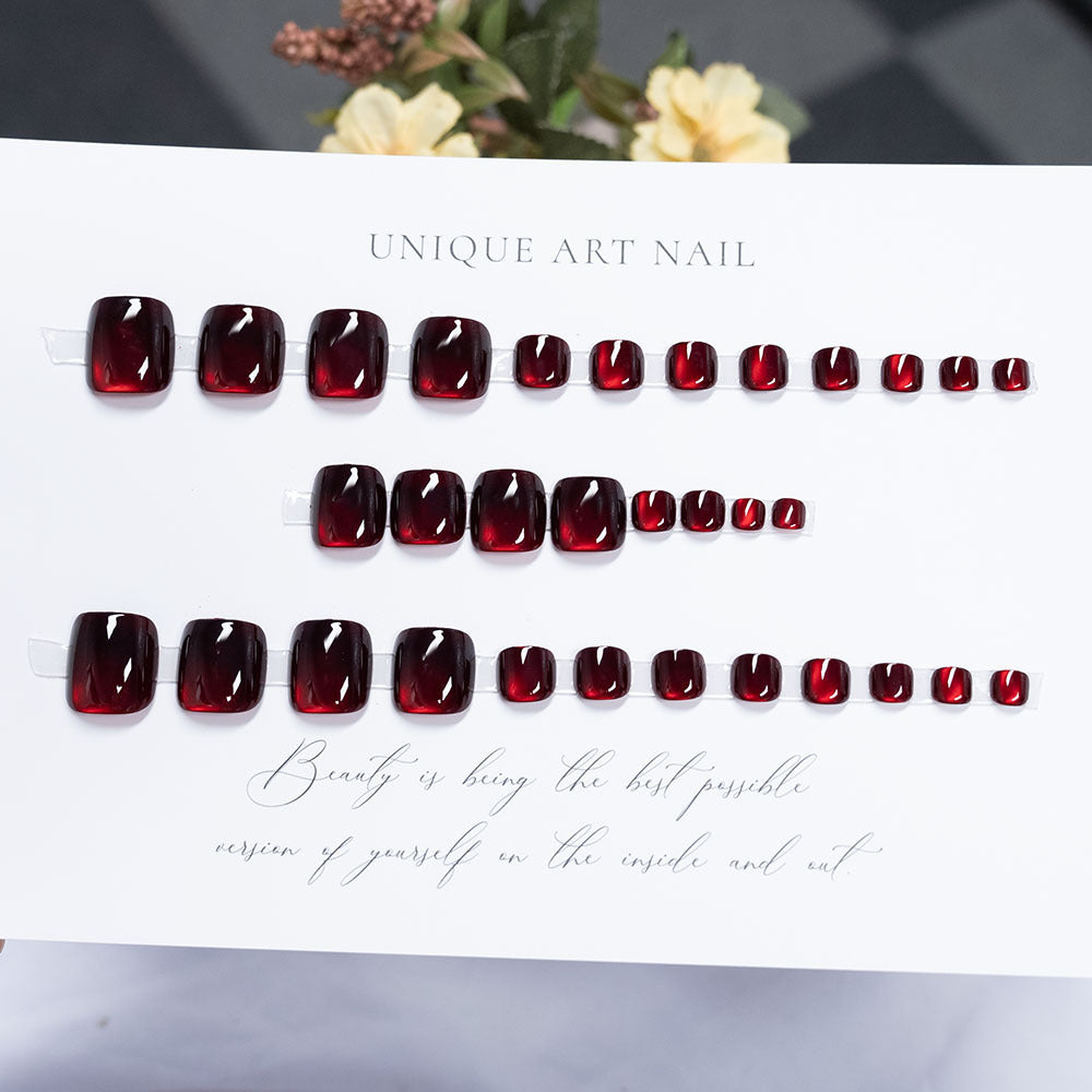 Glänzendes rotes Press-On-Nagelset Brehn
