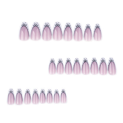 Kunstvolle Stiletto-Nägel mit elegantem Floral Design Brehn