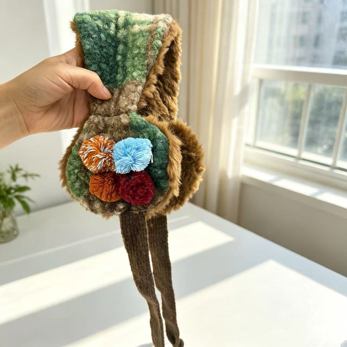 Gemütliches florales Plüsch-Stirnband Brehn