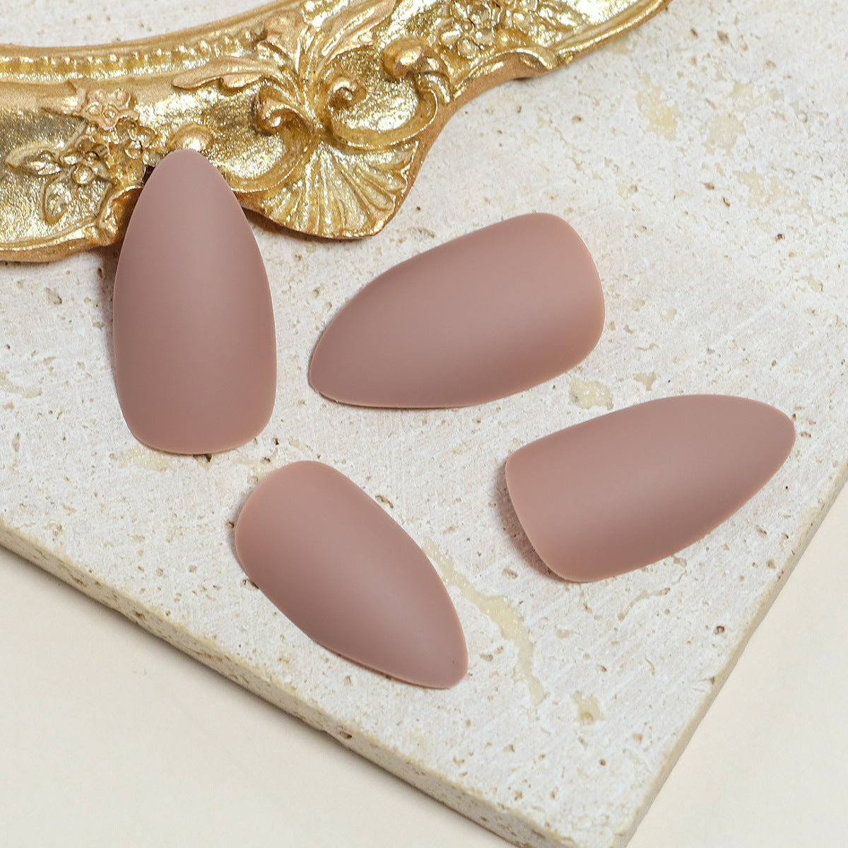 Matte Mandel-förmige Press-On Nagelspitzen Brehn