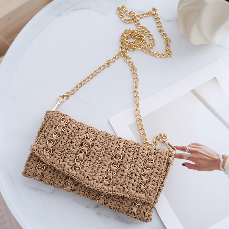 Clutch mit Kettenumhängeriemen und Handgefertigtem Makramee Brehn