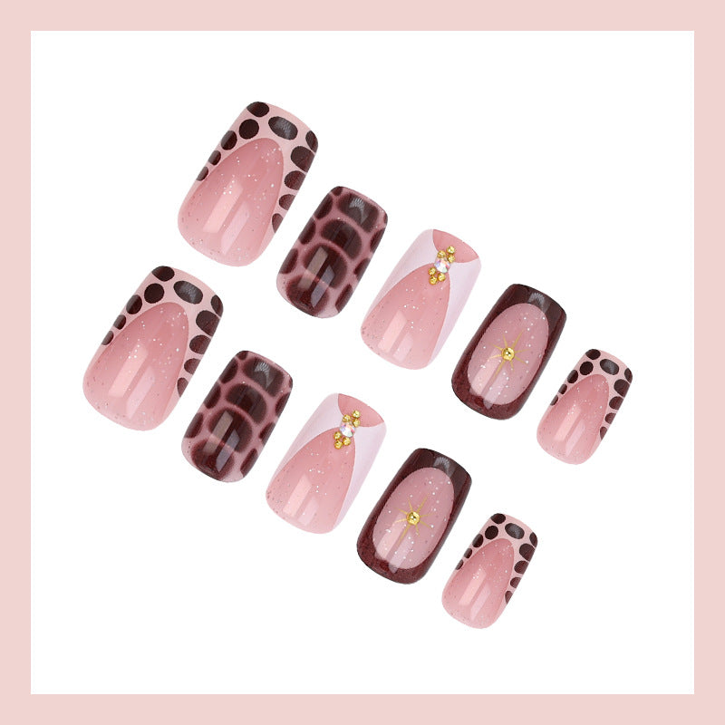 Kreative Nagelkunst mit stilvollen Designs Brehn