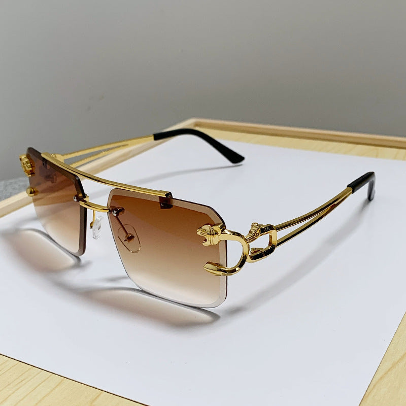 Damen Brille mit extravagantem Rahmen und luxuriösen Akzenten Brehn