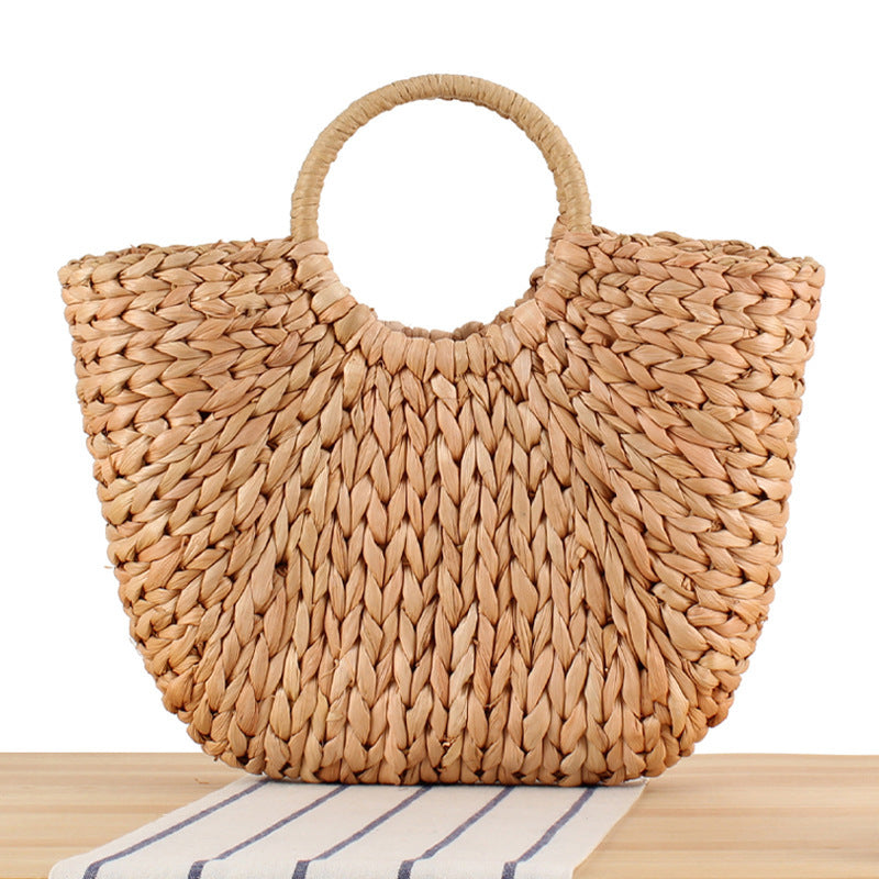Handtasche Aus Geflochtenem Naturmaterial mit Elegantem Rundgriff Brehn