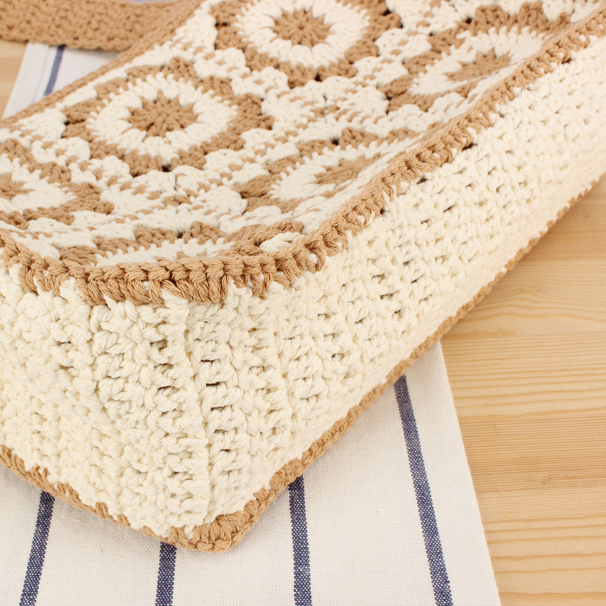 Makramee Shopper mit Floralem Design Brehn