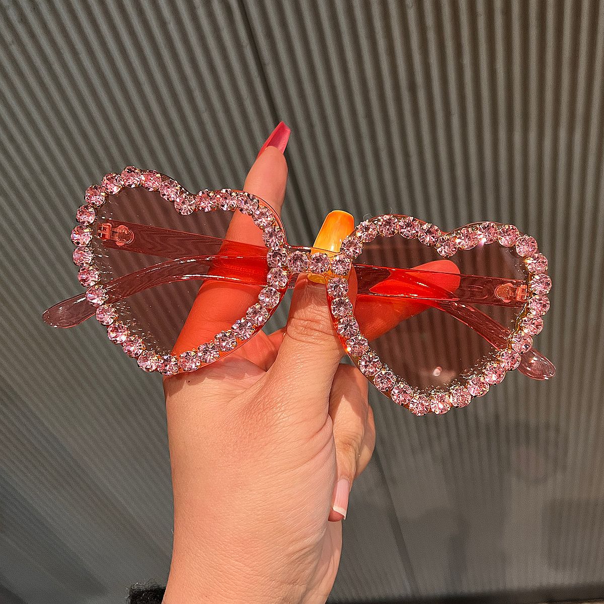 Damen Herzförmige Sonnenbrille mit Strassverzierung Brehn