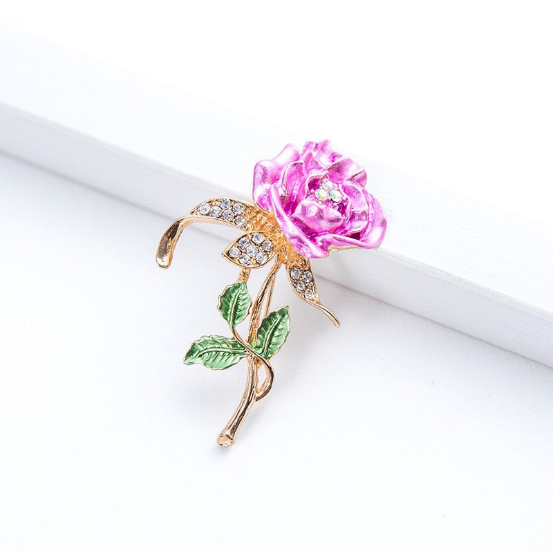 Eleganter Blumenschmuck mit Kristallen Brehn