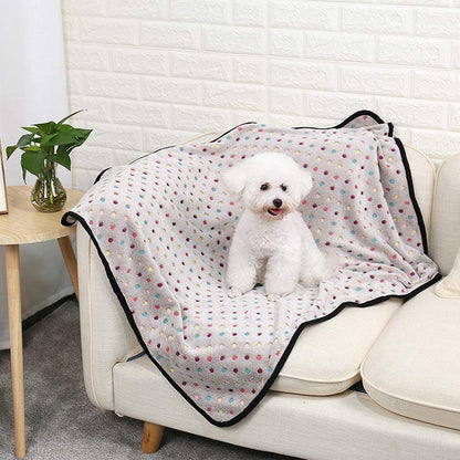 Damen Kuschelige Fleece-Decke mit modernem Punktedesign Brehn