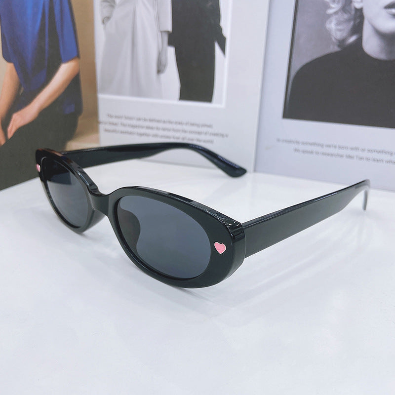 Modische Cat-Eye Sonnenbrille mit Herzen Brehn