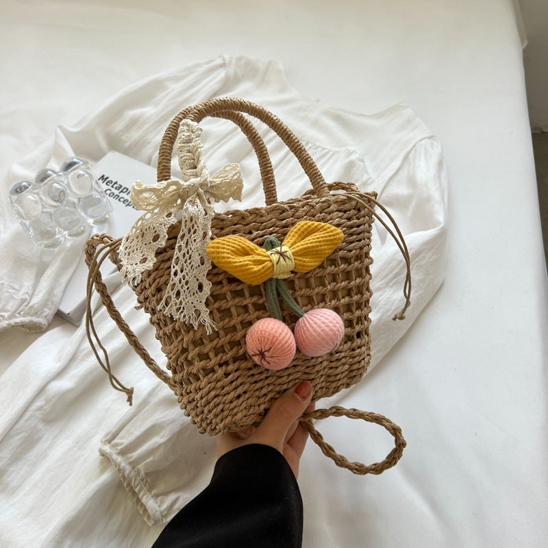 Handgefertigte gehäkelte Schultertasche