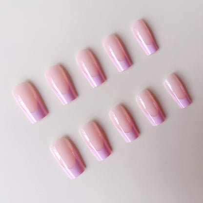 Kunstnagelset mit eleganter French-Spitze Brehn