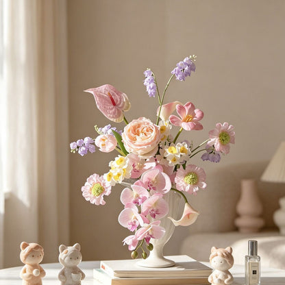 Elegante lebensechte Blumenarrangement für die Wohnkultur