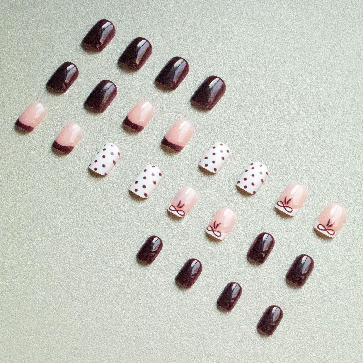 Elegantes abstraktes Nagelkunstdesign