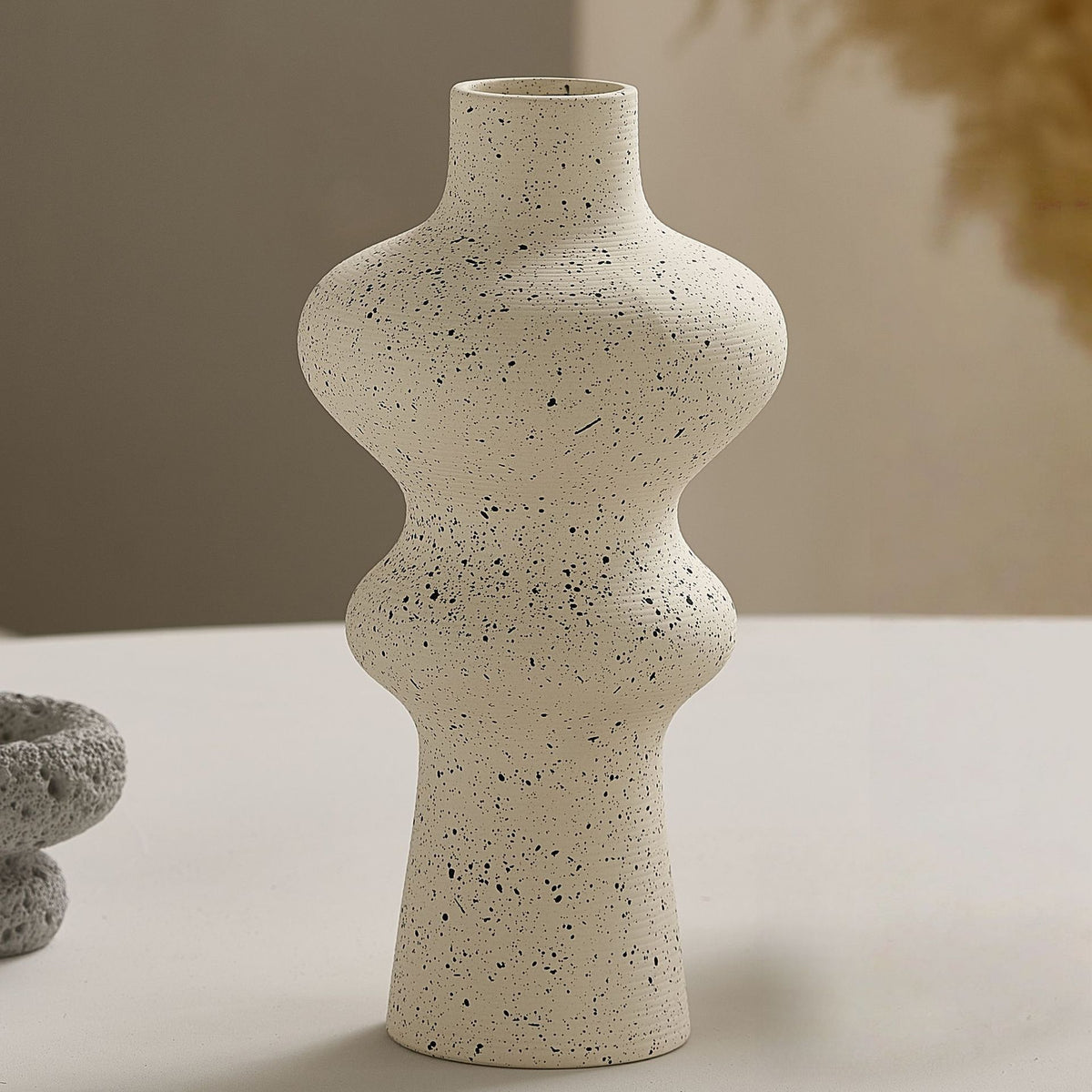 Elegante und Kunstvolle Keramikvase Brehn