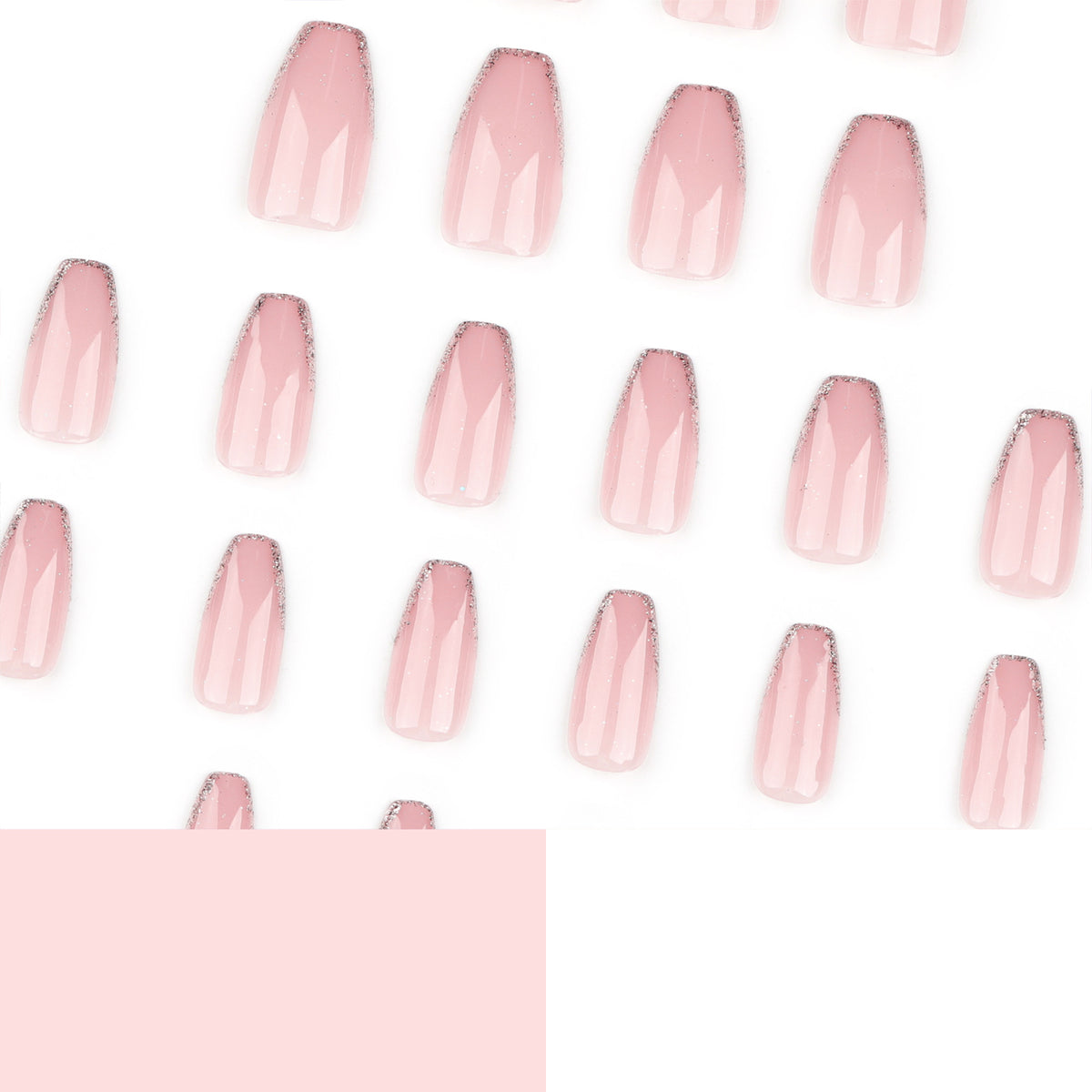 Kunstvolle Nagelverlängerungen mit elegantem Glitzer-Finish Brehn