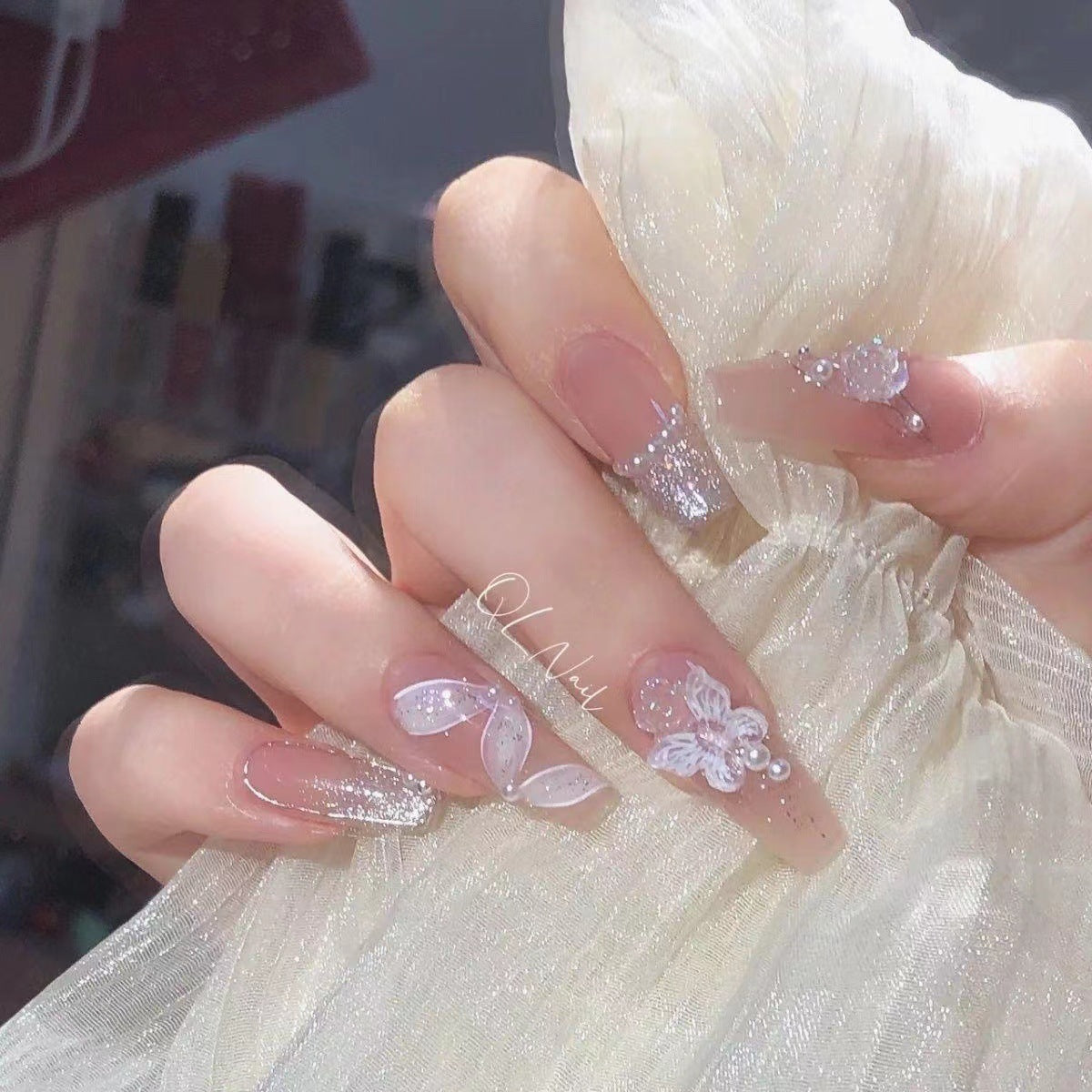 Künstlerisches Blumen-Design Press-On Nagelset Brehn