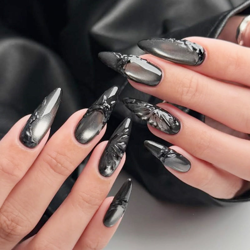 Kreatives Kunstnagelset mit elegantem Design und unterschiedlichen Formen Brehn