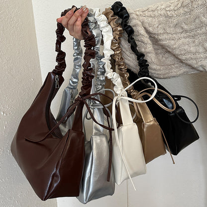 Luxe Slouchy Handtasche