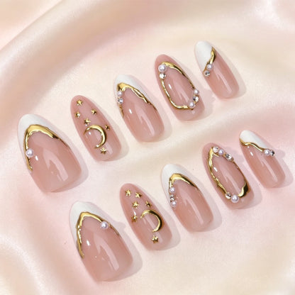 Exquisites Kunstnagelset mit feinen 3D-Verzierungen und eleganten Akzenten Brehn