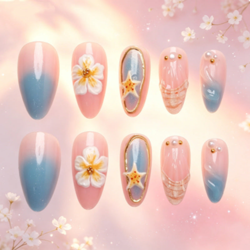 Künstlerisches Nageldesign-Set mit floralen und maritimen Akzenten Brehn