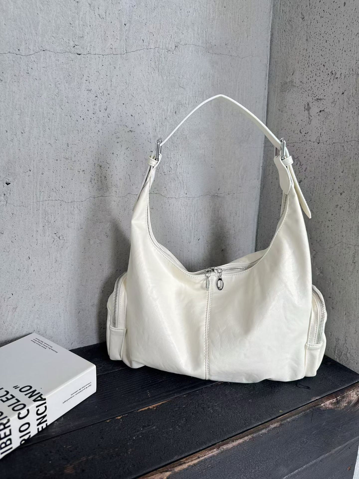 Schlanke Leder Hobo Tote Bag