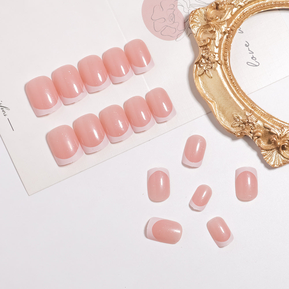 Glänzendes French Tip Press-On Nails Set Brehn