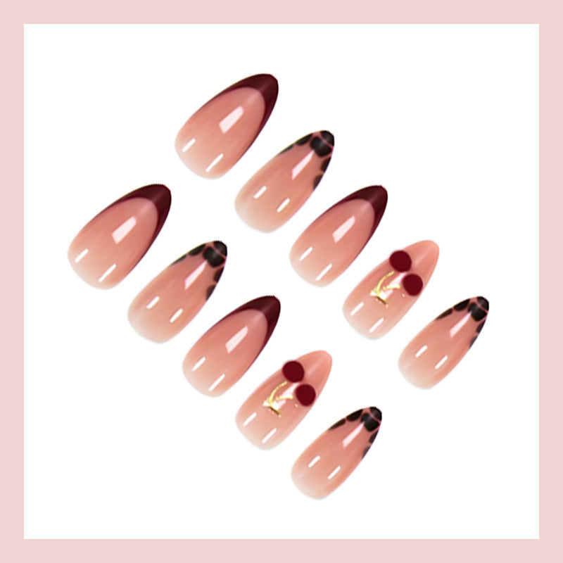 Kunstnagelset mit eleganten Ombré-Designs und glamourösen Akzenten Brehn