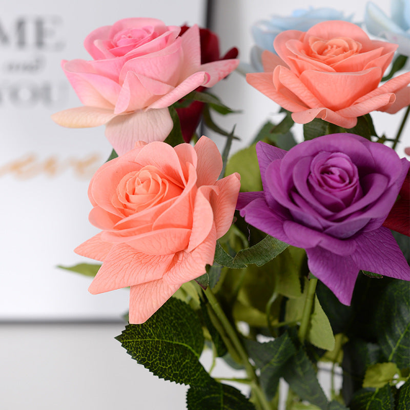 Dekorative realistische Rosenstiele