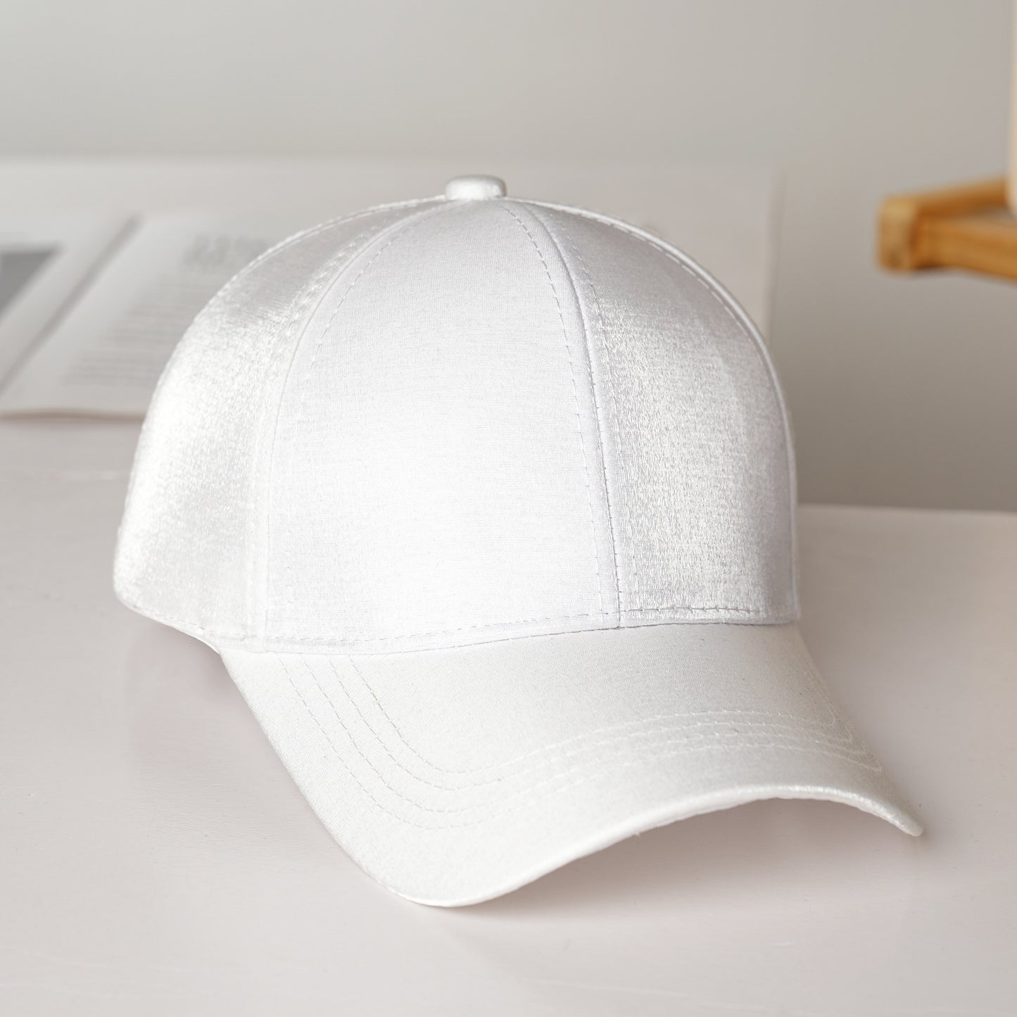 Damen Sportliche Satin-Basecap Brehn