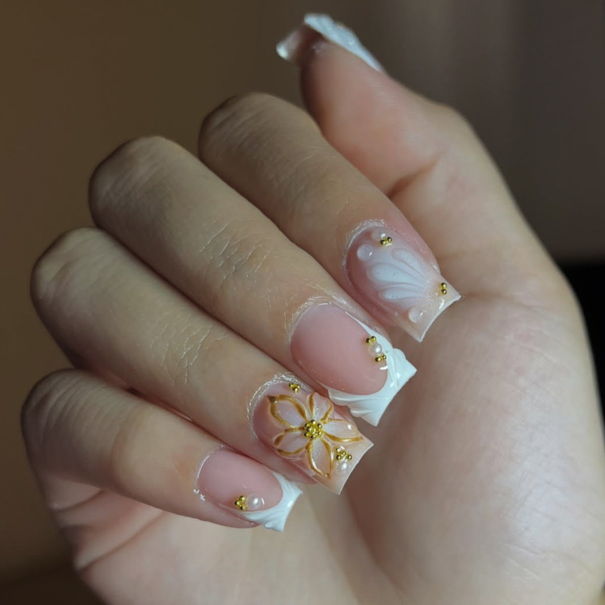 Elegantes Florales Design Acryl Nagelkunst Brehn