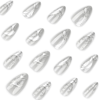 Kunstvolle Stiletto-Nägel mit elegantem Silber-Design Brehn