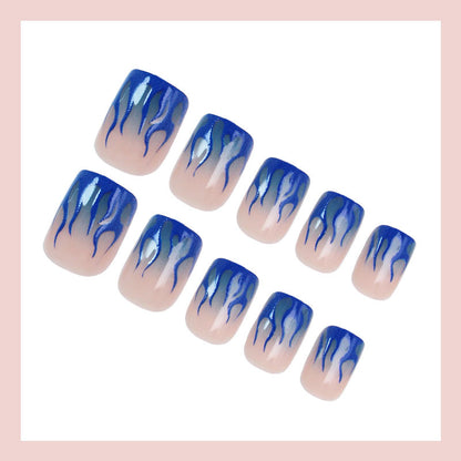 Kunstnagelset mit kreativen Flammen-Designs Brehn