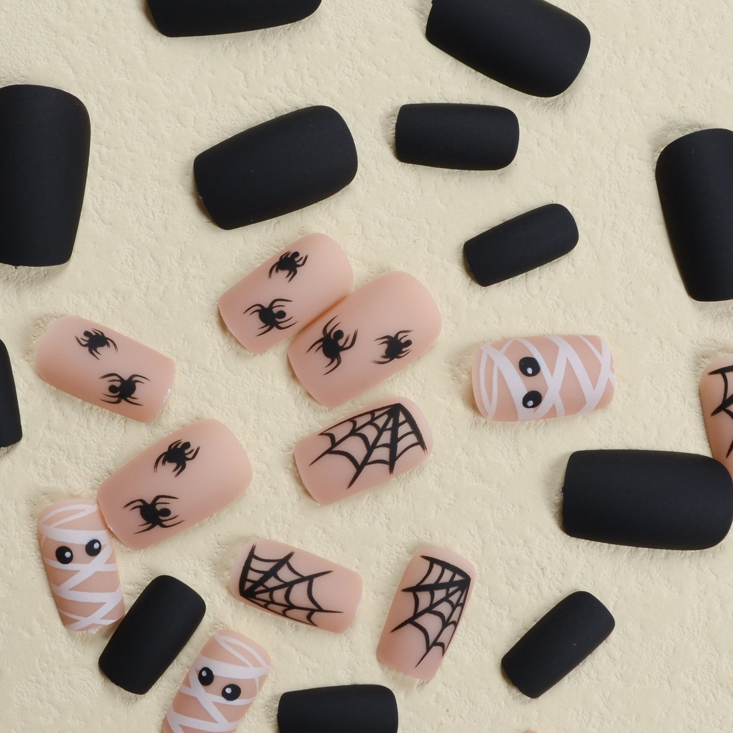Halloween Kunstnagelset mit gruseligen Spinnen- und Mumienmotiven Brehn