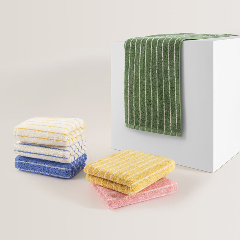 Damen Velours-Badetuch mit gestreiftem Design Brehn