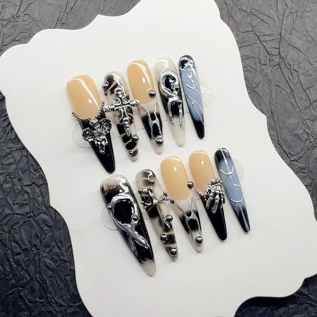 Gothic-inspirierte dekorative Press-On-Nagel-Set