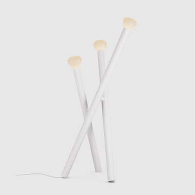 Moderne Tri-Pole Stehlampe