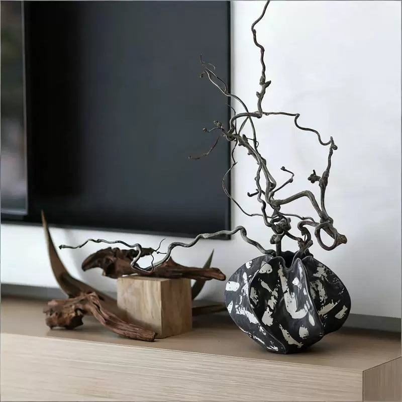 Künstlerischer dekorativer Blumenhalter