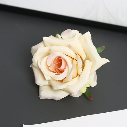 Dekorative Blumen für Tischdekoration Zuhause