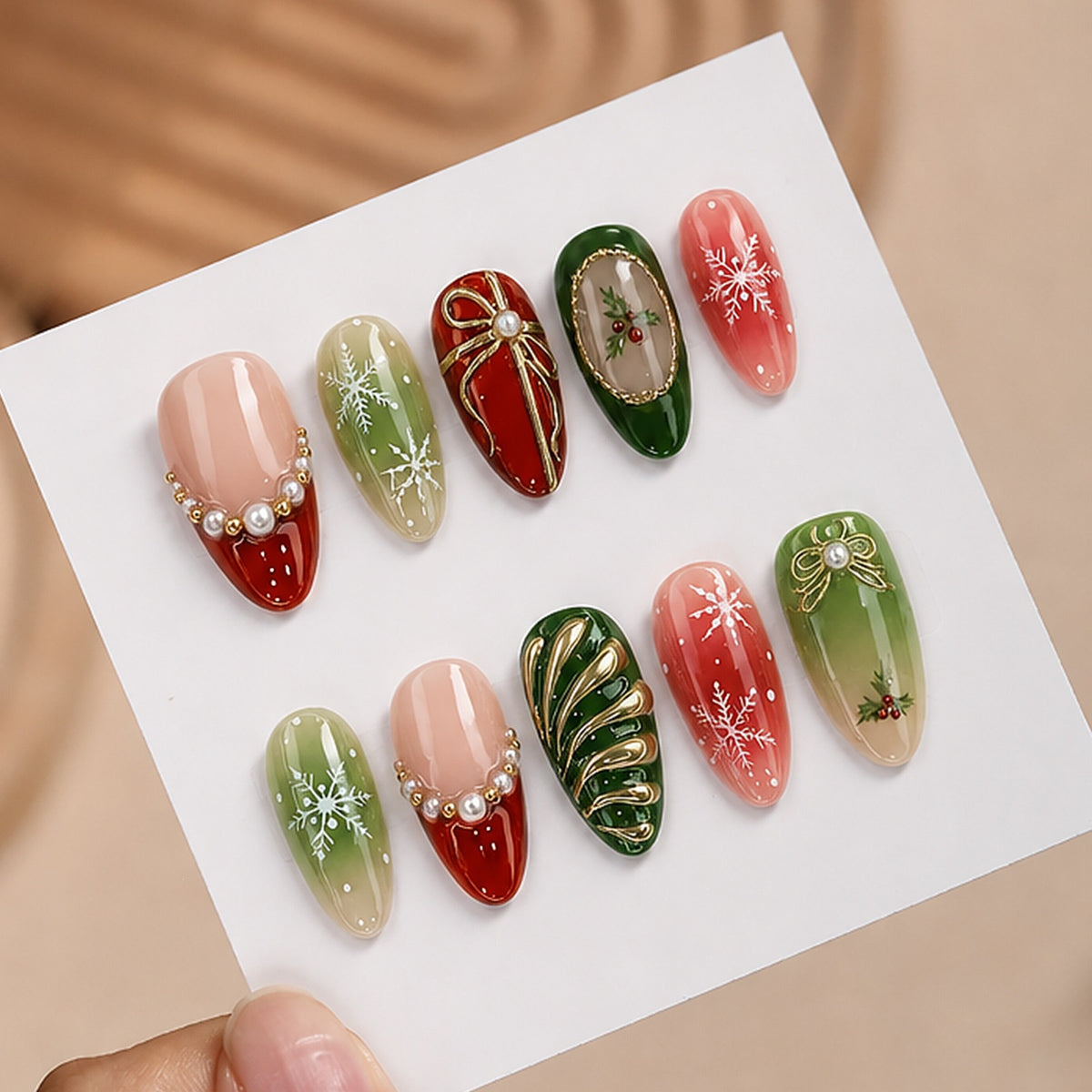 Künstliches Kunstnagelset mit festlichen Weihnachtsmotiven Brehn