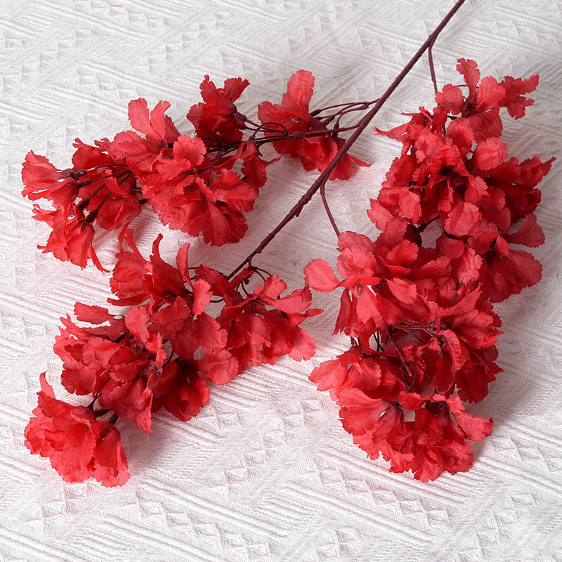 Elegante falsche Blumenranken Dekoration