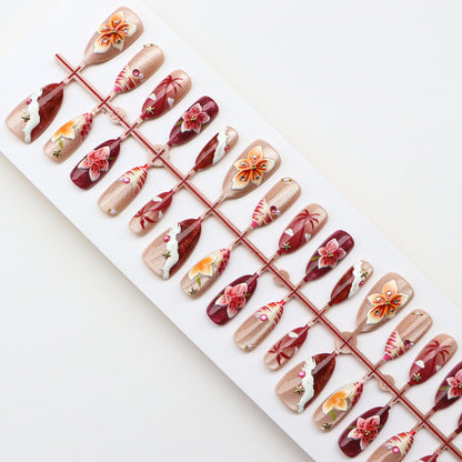 Blumeninspiriertes kreatives Press-On-Nagelkunst-Set