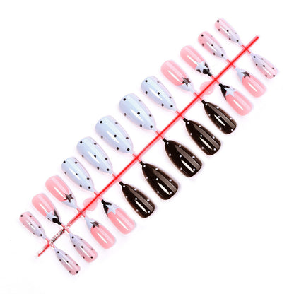 Kunstnagelset mit verspielten Designs Brehn