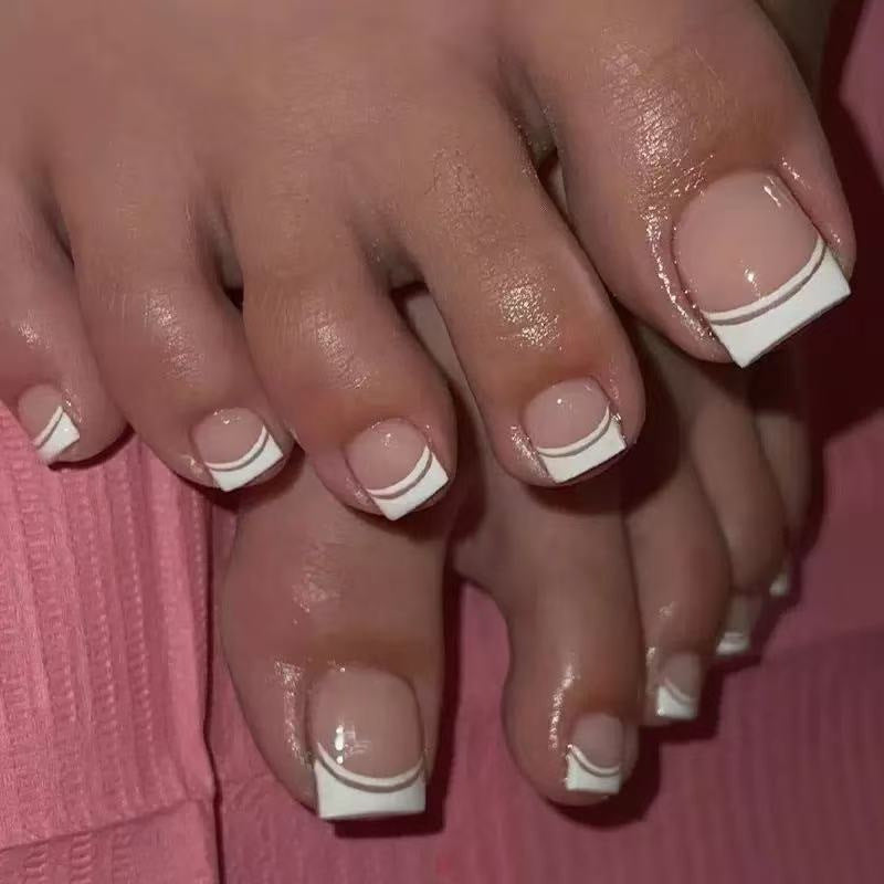 French Tip Pediküre Nagelkunst Brehn