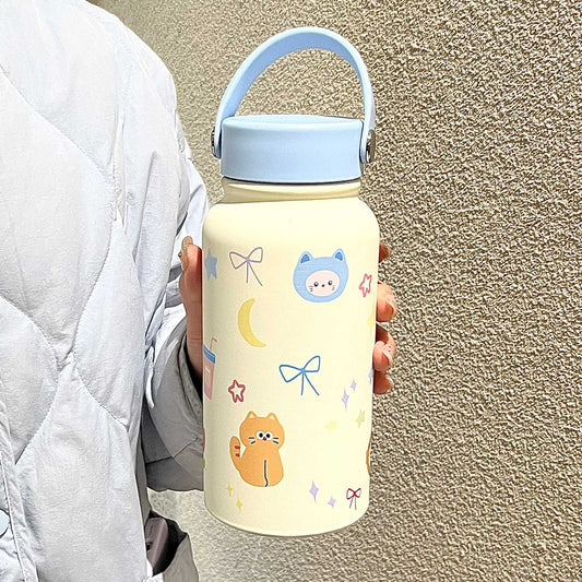 Damen Isolierflasche mit praktischer Tragelasche und verspieltem Design Brehn