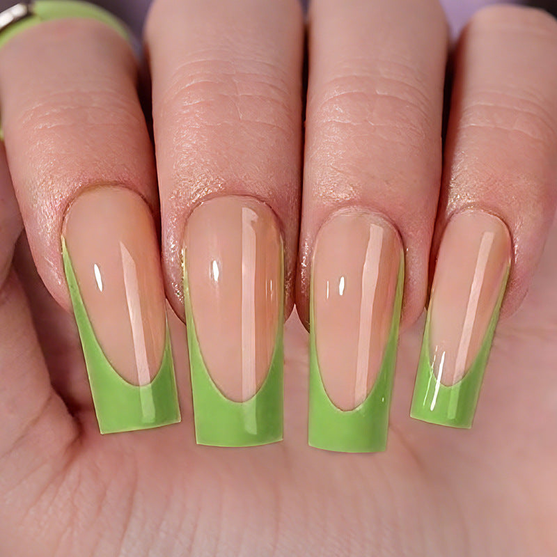 Kunstnagelset mit natürlichem Look Brehn
