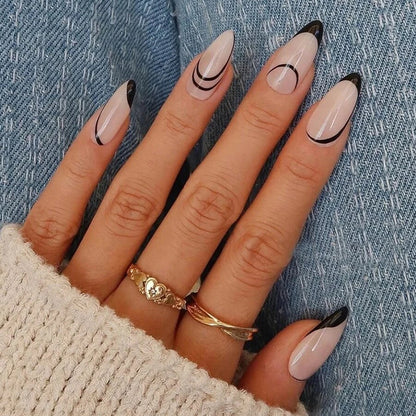 Künstlerisches Abstract-Nageldesign Brehn