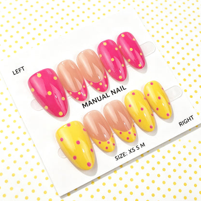 Dekorativer Press-On Nagelkunstset mit manuellen Designs
