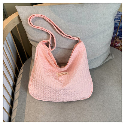 Texturierte Alltagsschultertasche