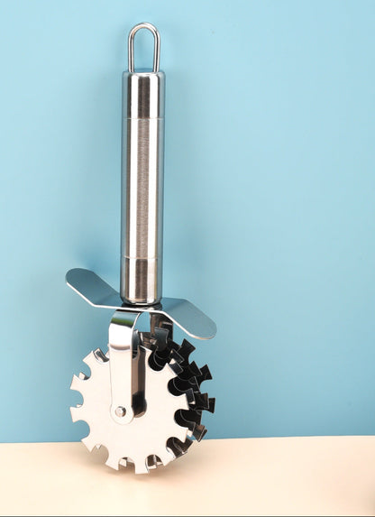 Rotierender Fleischzartmacher mit Gezahntem Walzenkopf und Ergonomischem Edelstahlgriff Brehn