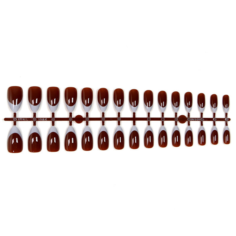 Kunstnagelset mit eleganter French Spitze Brehn